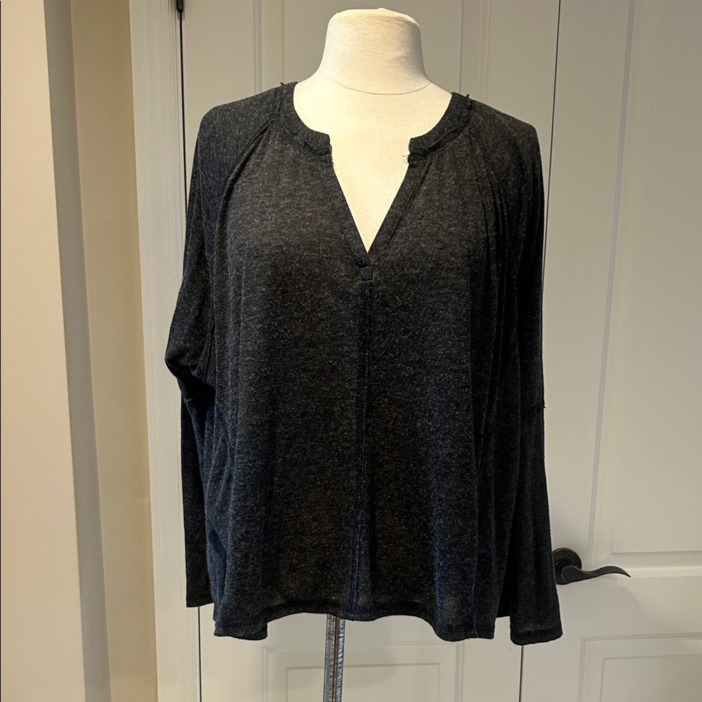Women's Black Long Sleeve Top